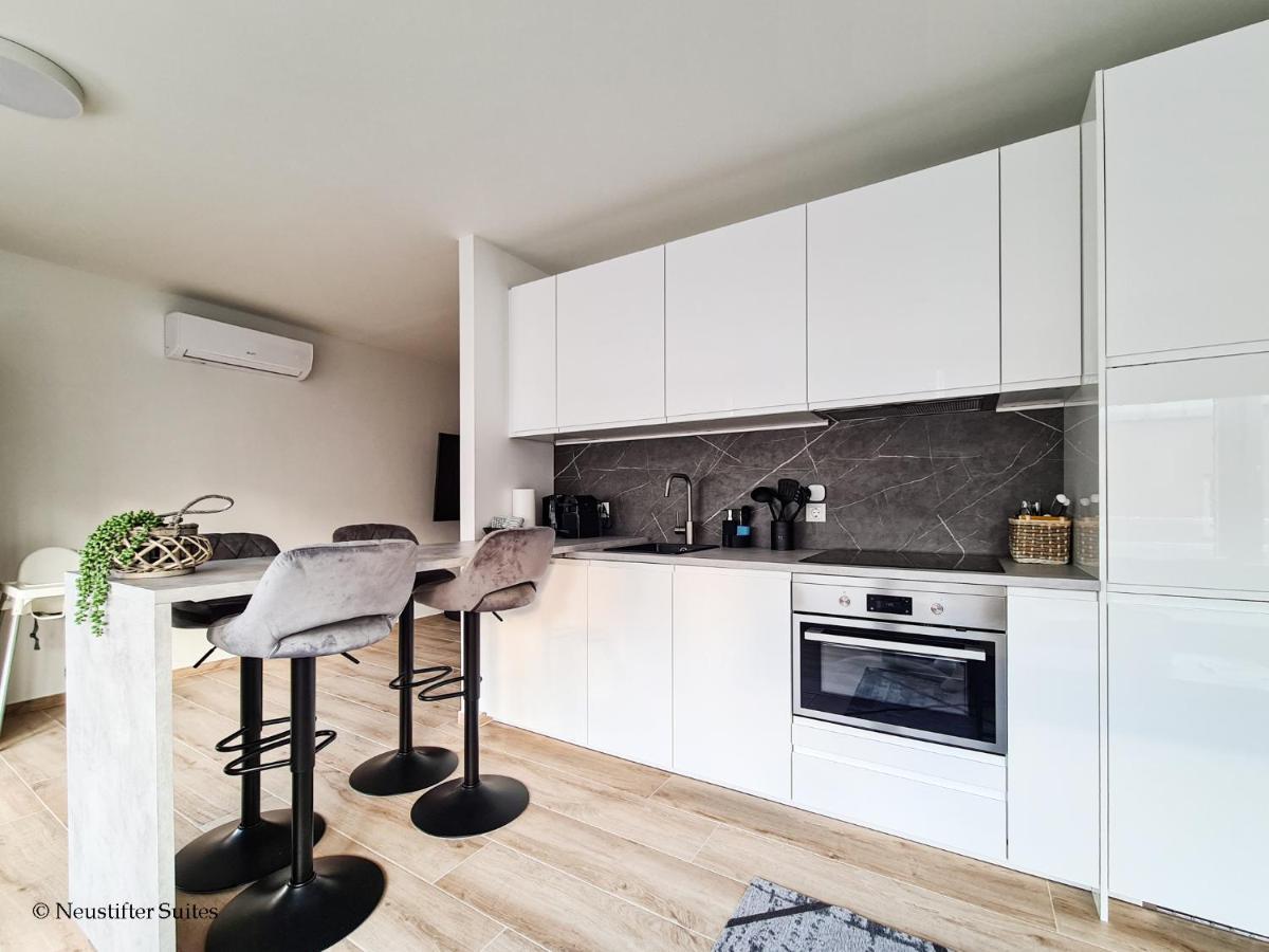 St Antoni Suite2 Stilvolle Ferienwohnung Mit Parkplatz In Άιζενστατ Εξωτερικό φωτογραφία