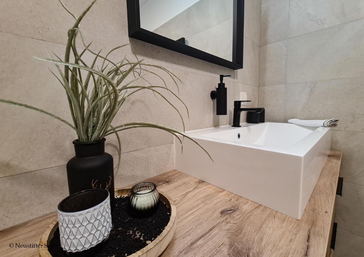 St Antoni Suite2 Stilvolle Ferienwohnung Mit Parkplatz In Άιζενστατ Εξωτερικό φωτογραφία